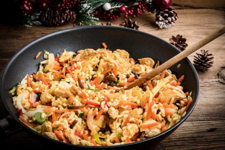 Fried rice with chicken.